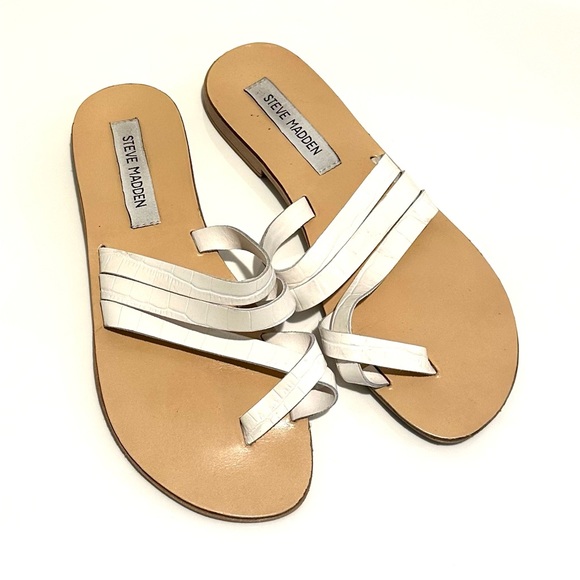 ✨ CLEAR OUT SALE ✨ Steve Madden Ringtone Sandal - Picture 7 of 9